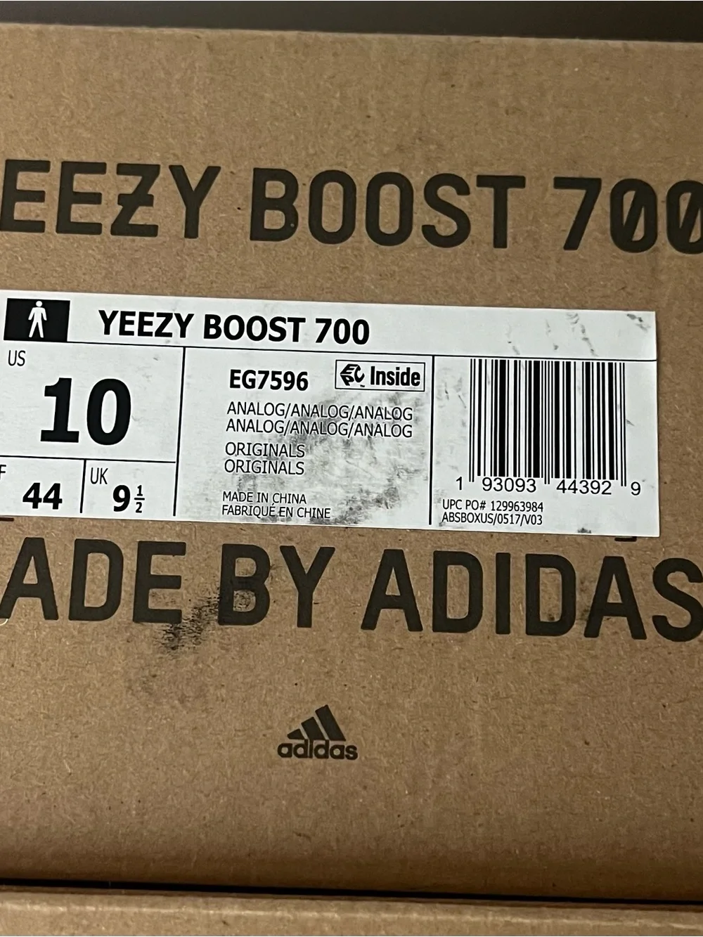 Yeezy Boost 700 Analog